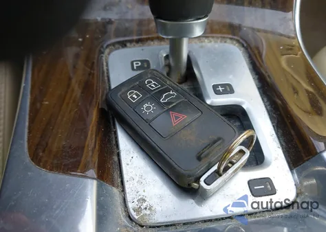 2012 Volvo S60 T6 из США, поврежденный, VIN YV1902FHXC2055252